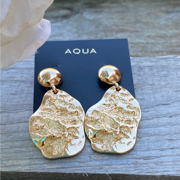 NWT AQUA GOLD TEXTURED DROP EARRINGS - Picture 2 of 5